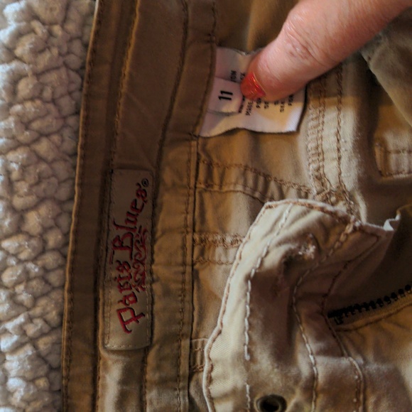 Capris - Picture 2 of 3